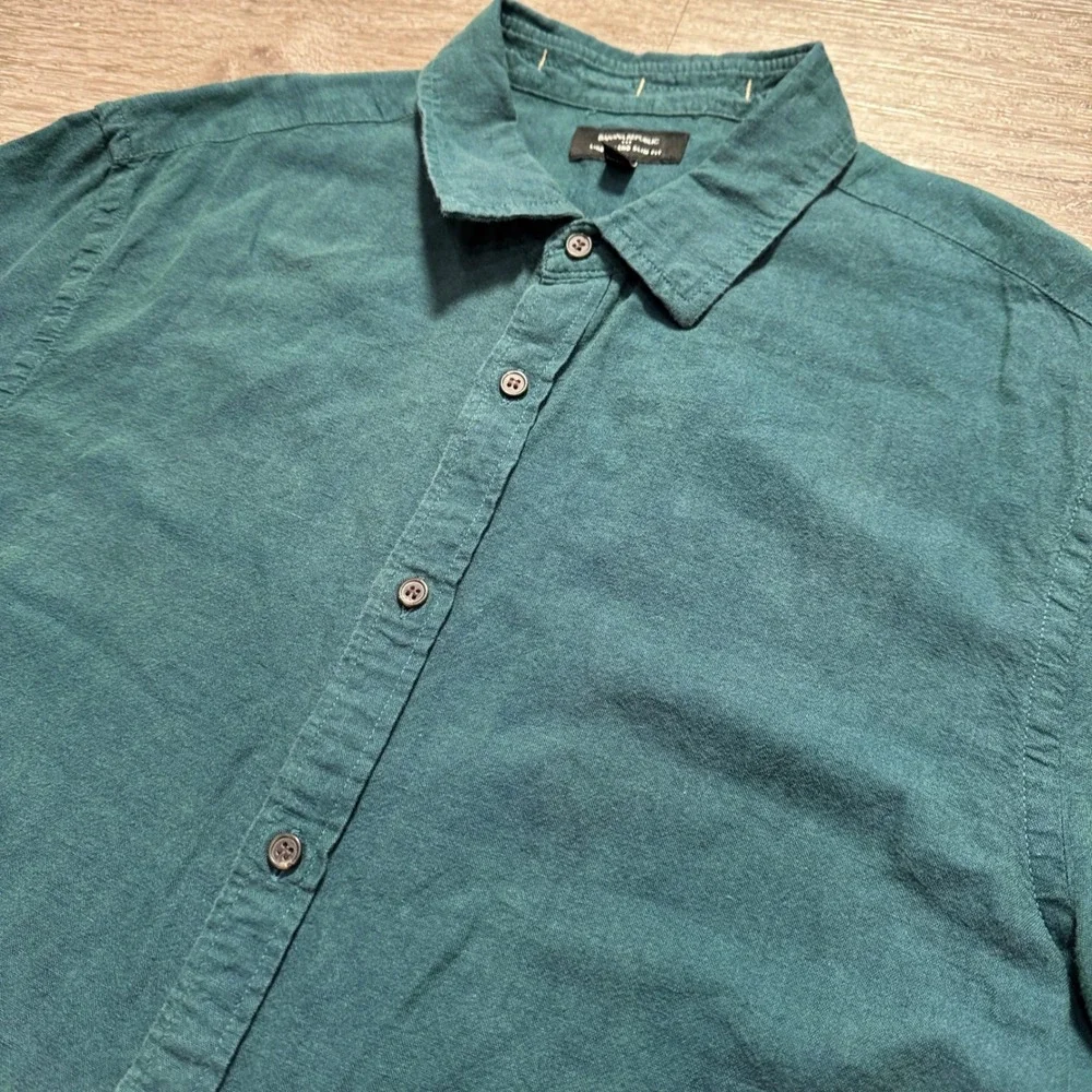 Banana Republic Shirt Mens XL Green Linen Cotton Slim Fit Summer Vacation Casual